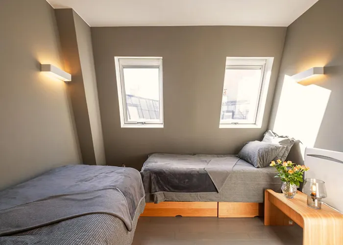 1min Walk From Champs Elysees - Avenue Montaigne - Ac - Self-checkin - Working Desk * Parijs