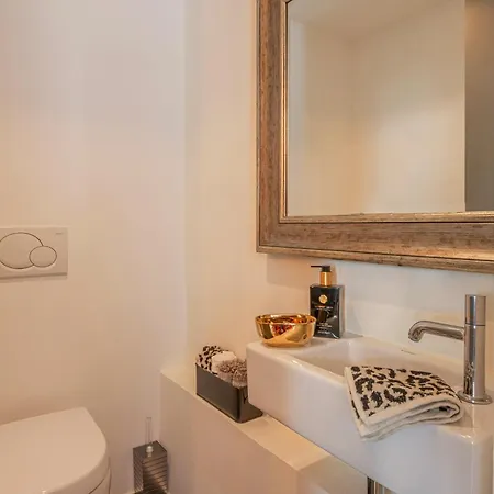 公寓 1min Walk From Champs Elysees - Avenue Montaigne - Ac - Self-checkin - Working Desk 巴黎