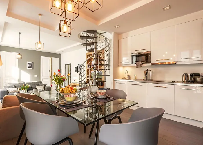 Lejlighed 1min Walk From Champs Elysees - Avenue Montaigne - Ac - Self-checkin - Working Desk Paris